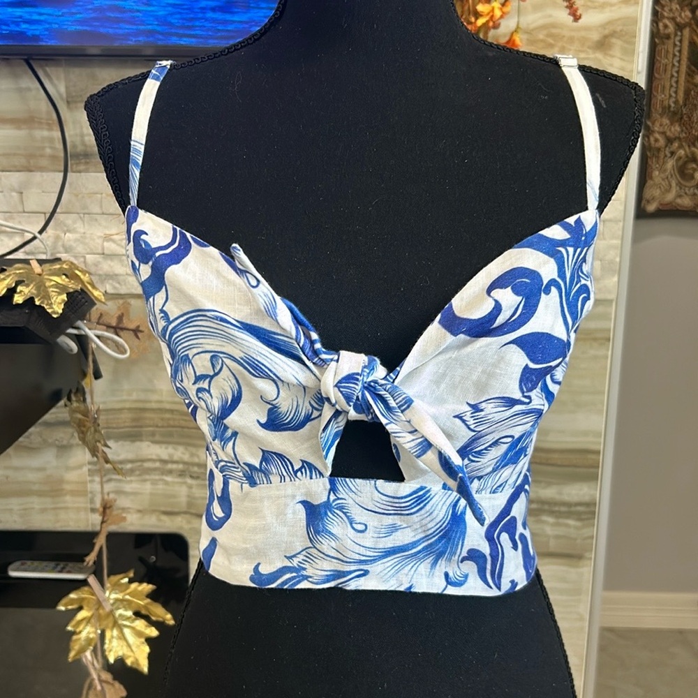 Angela Romano Front Tie Crop Floral Spaghetti Strap Linen Top. Size S (455B)